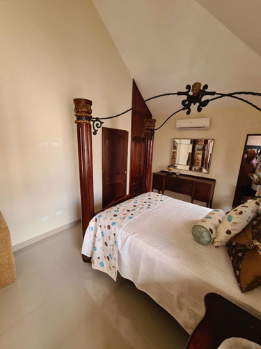 Imagen 22 de 30 de Casa De Oportunidad Con Piscina En Residencial Cerrado