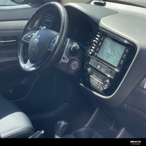 Imagem 3 de 8 de Mitsubishi Outlander 2.0 16v 4p Automático