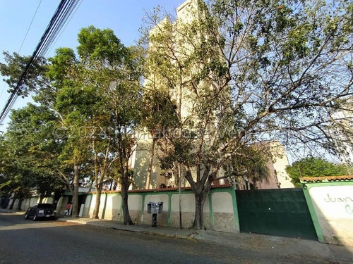 /&% Apartamento En Venta En El Este De Barquisimeto 24-18310 Sps 