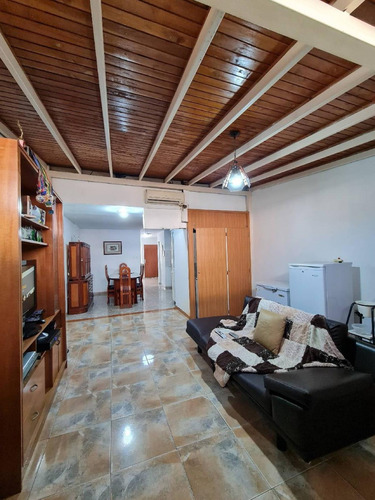 Imagen 16 de 19 de Carlos Vasquez Re/max Town House En Venta Oportunidad Tazajal Naguanagua Cod: 124398 0424-4469690