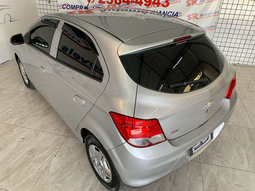 Chevrolet Onix Onix 1.0 LT SPE/4