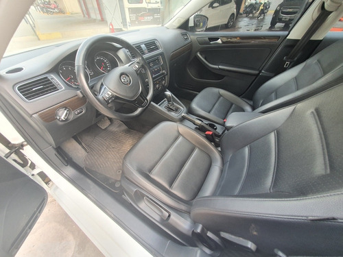 Imagen 9 de 13 de Volkswagen Vento 2018 1.4 Highline 150cv At