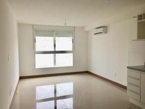 Apartamento Con Renta 1 Dorm. Centro