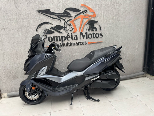 Dafra Cruisym 300 2025