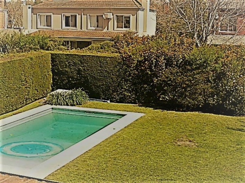 Pilar Del Este, Los Jazmines, Oportunidad Muy Buena Casa Excelente Ubicación , 3 Dormitorios Con Dependencia
