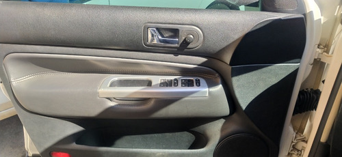Imagem 1 de 14 de Volkswagen Golf 2011 Sportline 1.6 Flex