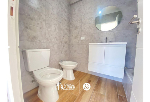 Departamento Ph En Venta En Capital Federal, Buenos Aires, Argentina