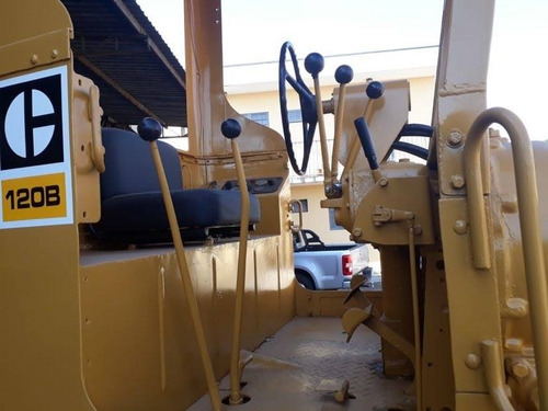 Motoniveladora Caterpillar 120b, Ano 1978