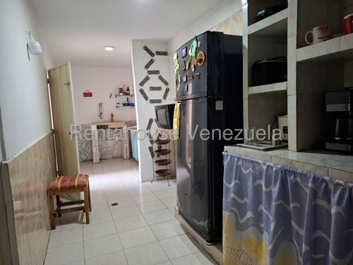 Casa De Dos Plantas En Venta En Via El Ujano Barquisimeto Lara Rc