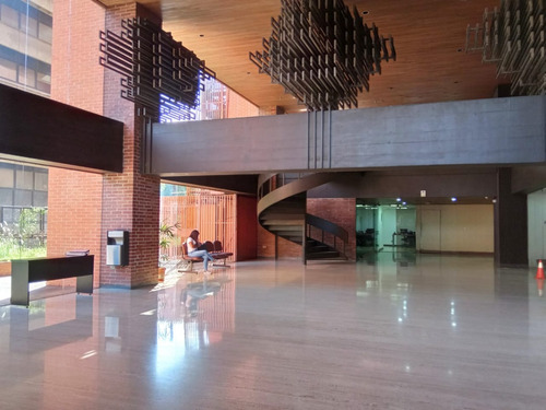 Alquiler De Oficina En Chuao | 6cub + Sala De Conf | 3b-3pe | Ref:1.600