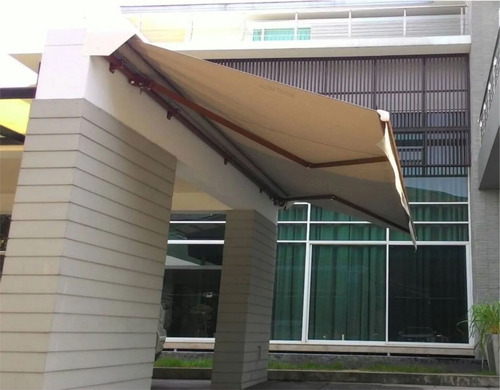 Imagem 2 de 7 de Toldo Articulado Italiano M²