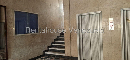 Mls #25-18251 Oportunidad, Para Remodelar!!!