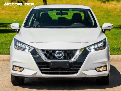Imagen 8 de 15 de Nissan Versa 1.6 Exclusive Cvt Ex Full | Permuta / Financia