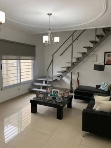 Casa En Venta En Villa Sarmiento