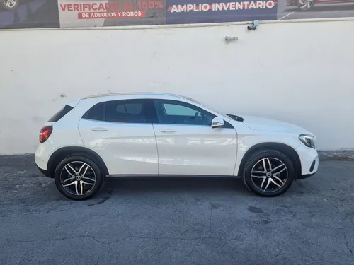 Mercedes-Benz Clase GLA 1.6 200 Cgi Sport At