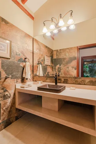 Casa En Venta En Las Palmas. Cod V11168