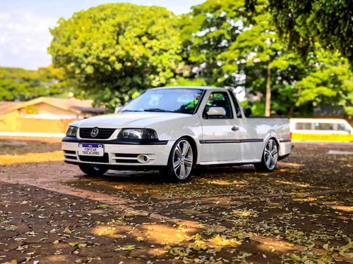 Imagem 2 de 12 de Volkswagen Saveiro 1.6