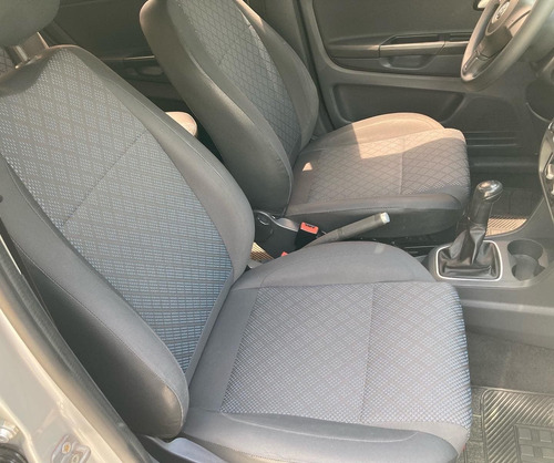 Imagem 9 de 12 de Volkswagen Fox 1.0 Tec (flex) 2p