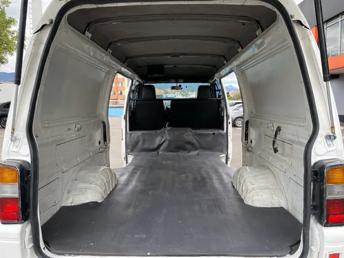 Mitsubishi L300 2.0 Panel