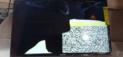 Imagen 6 de 10 de Tv Led Samsung Un32eh4003f 32 Hd Pantalla Partida Nuevo