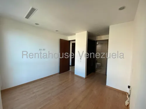 Adt Apto En Venta En Santa Rosa De Lima 25-14246 Yf