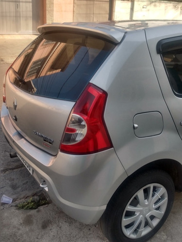 Imagem 2 de 6 de Renault Sandero 2009 1.6 16v Privilège Hi-flex 5p