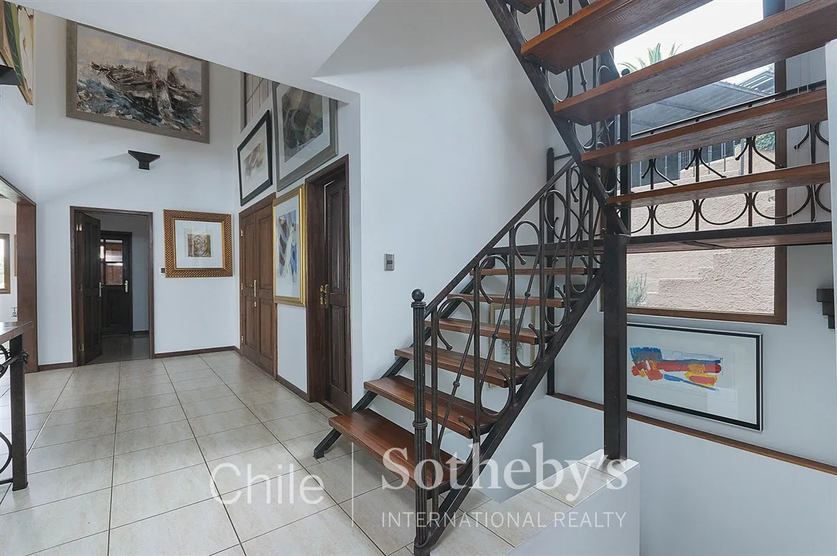 Imagen 2 de 29 de Casa En Venta De 6 Dorm. En Las Condes