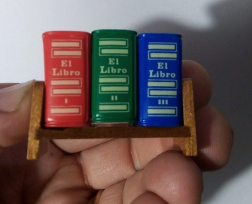 El Libro - 3 Tomos - Minilibros En Biblioteca De Madera
