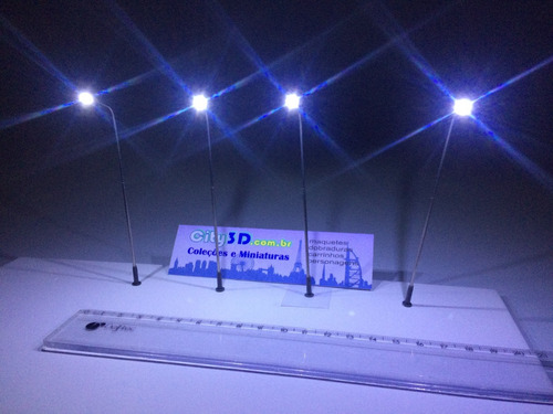 10 Postes H=5,5cm 1:200 Metal Led 3volts Postinho Rua 1:150