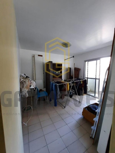 Imagem 7 de 12 de Apt Na 1 Quadra Da Praia De Ponta Verde Varanda 3/4 Dce Por 420 Mil !! - 443