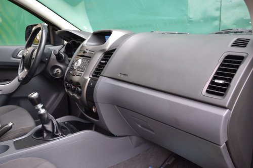 Imagen 14 de 25 de Ford Ranger Xlt 3.2 2015 4x2 / Unico Dueño / Permuto