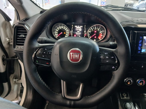 Fiat Toro 1.8 16v Freedom Flex 4x2 Aut. 4p