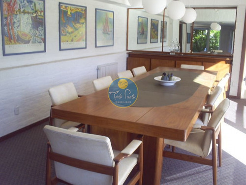 Casa En Venta Zona Mansa, Punta Del Este, 5 Dormitorios.- Ref: 5925