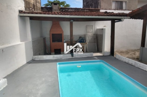 Imagem 3 de 11 de Linda Casa De Lote Inteiro Com Piscina Lado Praia