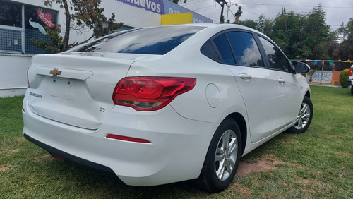 Imagen 5 de 12 de Chevrolet Cavalier 2018 4p Lt L4/1.5 Aut