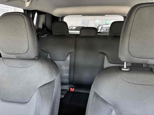 Jeep Renegade 1.8 16V FLEX LONGITUDE 4P AUTOMÁTICO