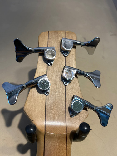 Bajo Activo Sx Neckthru 5 Cuerdas (Usado)