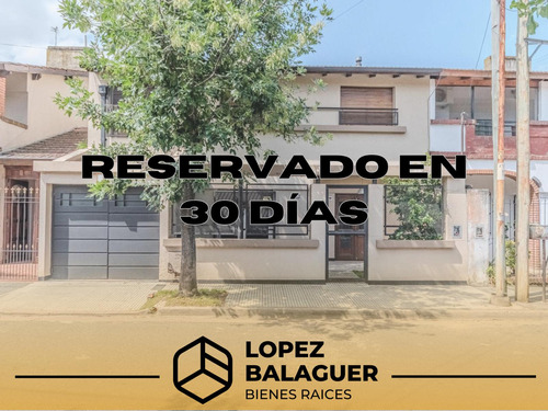 Casa En  Cotevi De 4 Ambientes Con Escritorio Refaccionada , Fondo Con Parrilla