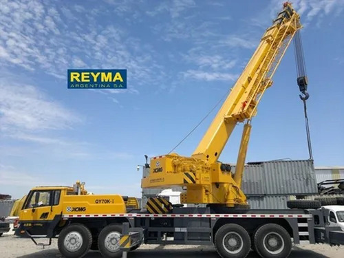 Imagen 2 de 5 de Grua Telescopica Sobre Camion Qy70k