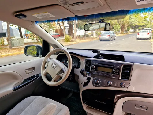 Toyota Sienna 3.5 Le Mt