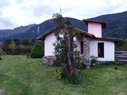 Imagen 2 de 6 de Lago Puelo,villa Del Lago Complejo De 3 Cabañas, Amplio Lote De 2.000 M2 Valor Usd 255.000.-