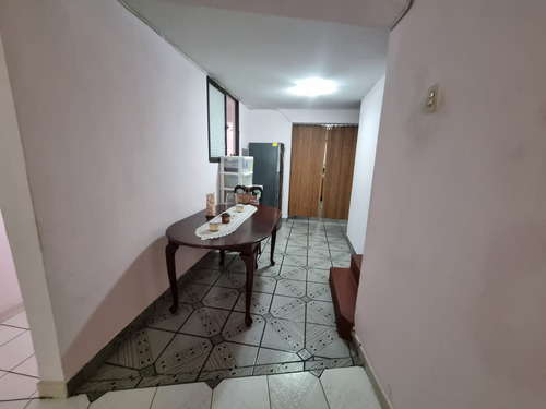 Se Vende Casa De 2 Pisos En Sector Centro Sur, Calle Díaz Ga