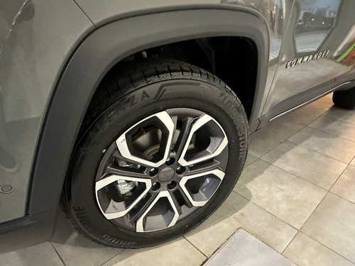 Imagen 21 de 25 de Jeep Commander H