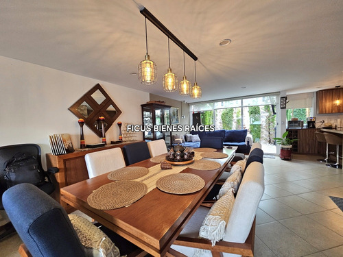 Casa En Venta En Calimaya, Residencial Lomas Virreyes