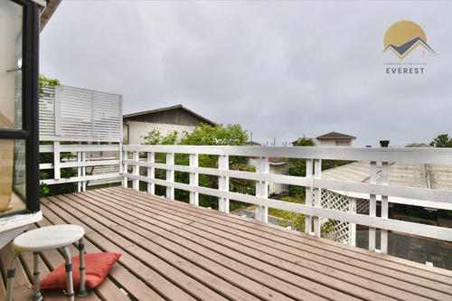 Se Vende Casa 6d 3b Con Estacionamiento. Algarrobo.