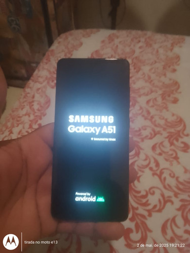 Vendo Um Celular A51 Com A Função Nfc