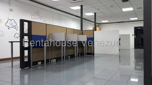 Se Alquila Oficina En La Urbina