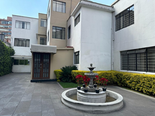 Casa Para Oficinas Con Gran Estacionamiento En La Colonia Del Valle