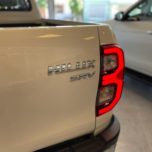 Imagen 5 de 17 de Toyota Hilux Doble Cabina 2.8 Tdi Manual Srv 4x2 0km My2022
