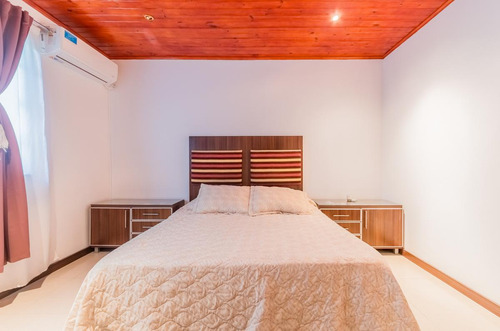 Imagen 21 de 30 de Casa 4 Ambientes, Con Quincho Y Piscina . Ciudad Evita. Posible Financiación Parcial.